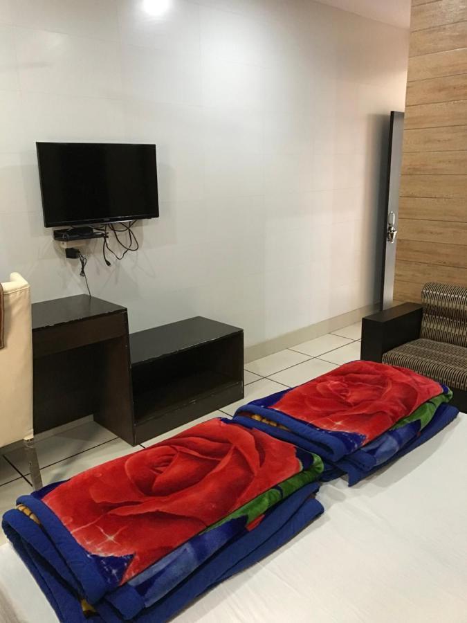 Hotel Natraj Bulandshahr Extérieur photo