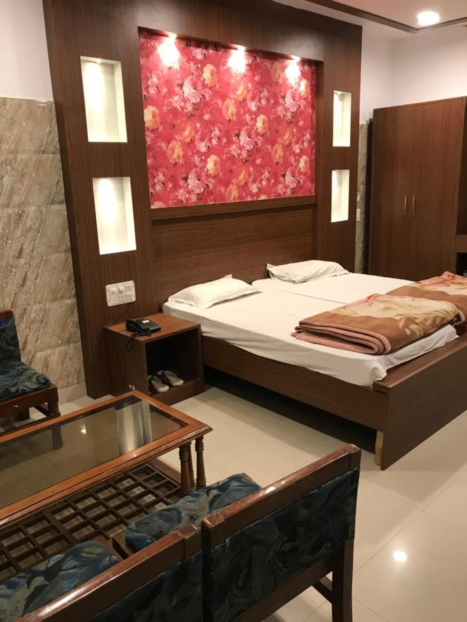 Hotel Natraj Bulandshahr Extérieur photo