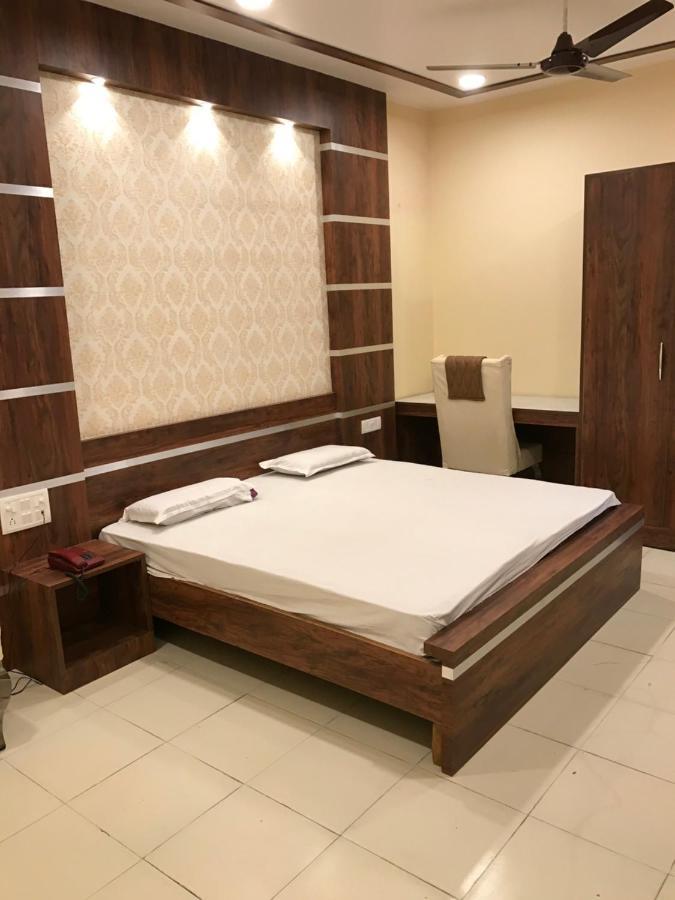 Hotel Natraj Bulandshahr Extérieur photo