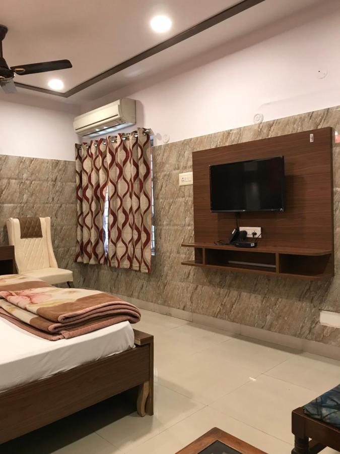 Hotel Natraj Bulandshahr Extérieur photo